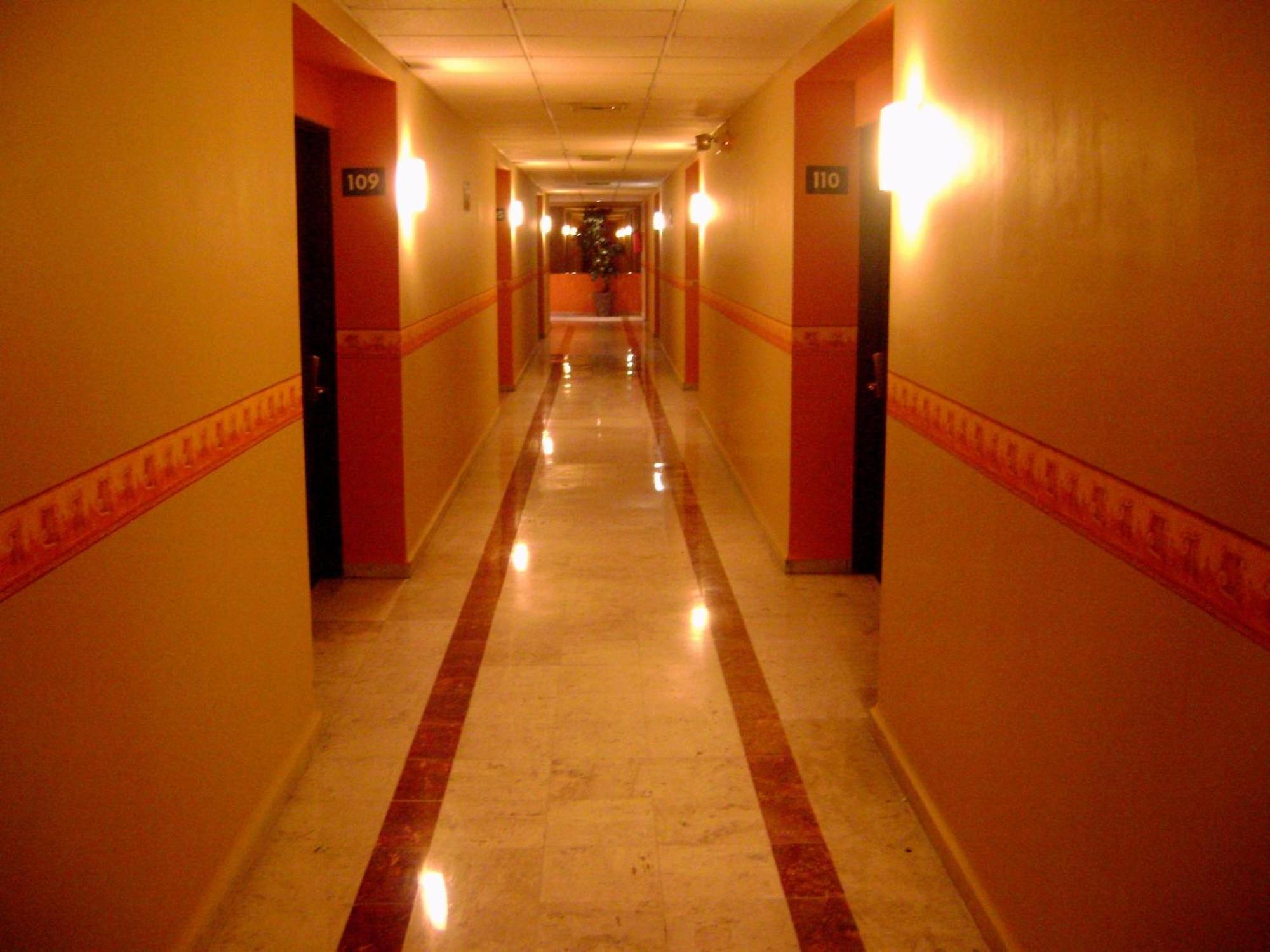 Hotel Le-Gar Monterrey Kültér fotó